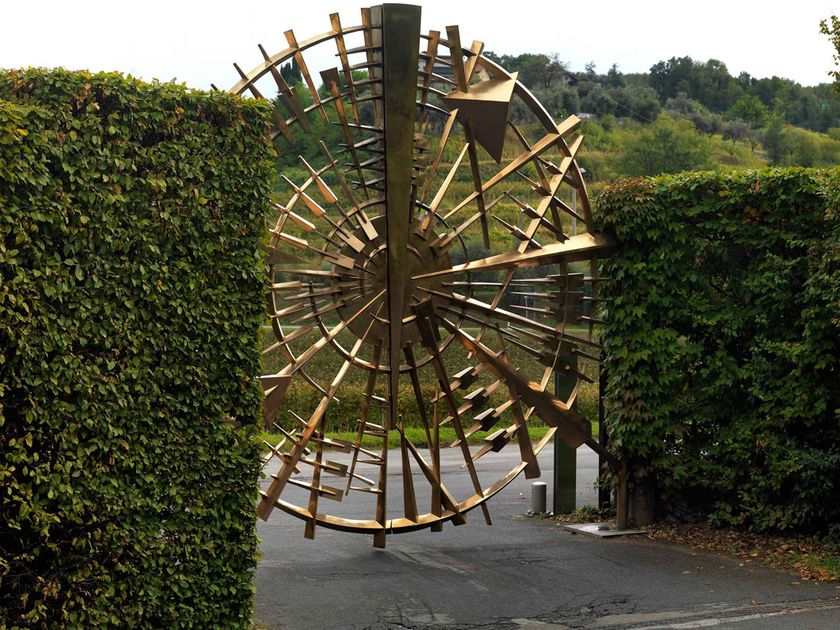 Pomodoro Paladino E Mitoraj In Franciacorta Style