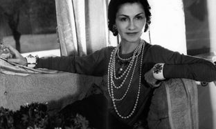 Coco Chanel, 50 anni senza l’iconica stilista francese