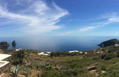Pantelleria, la perla nera del Mediterraneo