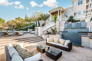 Affari immobiliari: all’asta villa di lusso nella contea di Los Angeles