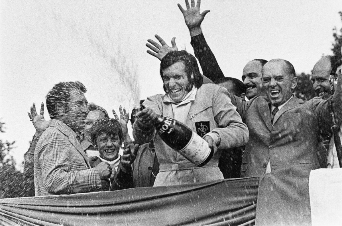 Emerson Fittipaldi: «Vi racconto il mio Mondiale vinto a Monza. E quel serpente nella Ferrari di Lauda…» - immagine 1