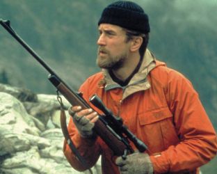 ‘Il cacciatore’ con De Niro: torna in sala il cult movie sull’amicizia maschile (e poi sul Vietnam)