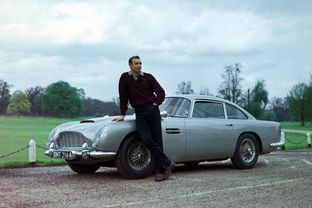 Ritrovata la Aston Martin DB5 di 007