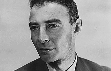 Robert Oppenheimer (1904-1967) parla della “sua” Bomba