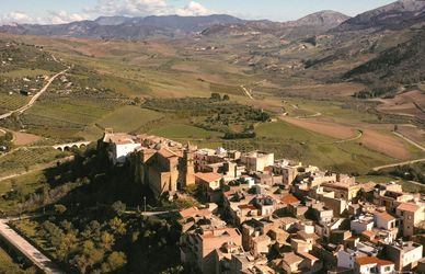 Airbnb e il progetto casa a 1 euro a Sambuca di Sicilia
