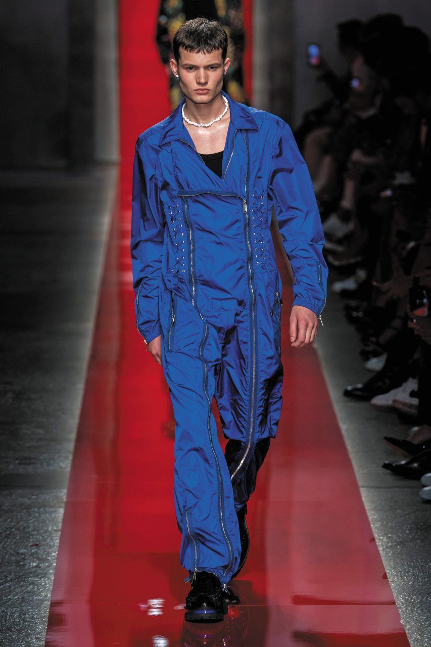 moda uomo 2020 colori blu tendenze moda uomo primavera estate 2020 moda uomo colori blu DSquared2