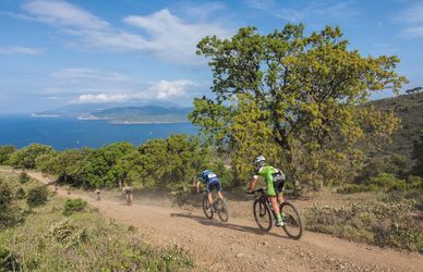 Isola d’Elba, il paradiso dell’outdoor è sempre più smart (anche in bici)