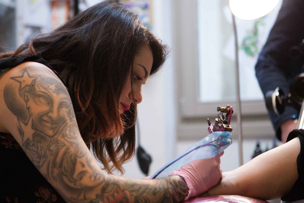 Amanda Toy: «Il tatuaggio (colorato) è terapeutico»- immagine 2