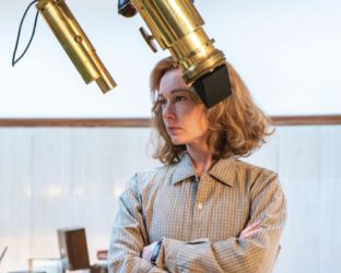 Cristiana Capotondi è Margherita Hack in “Margherita delle stelle”, il film sulla vita dell’astrofisica