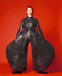 Eccentrico e privato: il David Bowie di Sukita