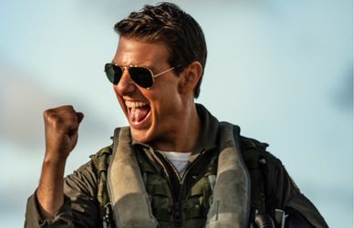 Top Gun: Meverick supera gli 880 milioni di dollari al box office e diventa il film di Tom Cruise che ha incassato di più in assoluto!