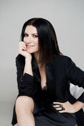 Laura Pausini vince il Golden Globe con la canzone IO SÌ (Seen)