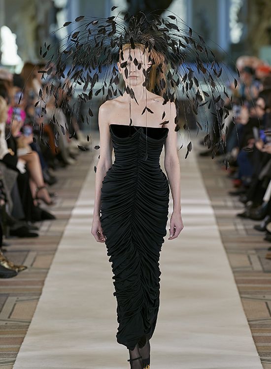 Schiaparelli Haute Couture primavera estate 2022 - immagine 27