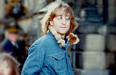 Perché è stato ucciso John Lennon? In questa serie tv la risposta attesa 43 anni