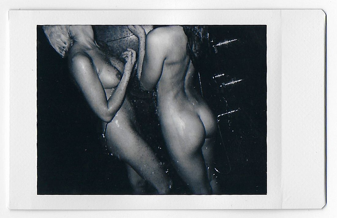 I corpi nudi nelle foto di 3 giovani fotografi - immagine 7