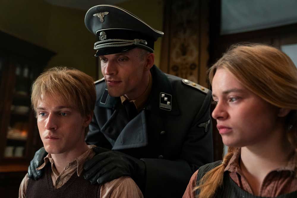 Tutta la luce che non vediamo trama recensione serie Netflix Style Tutta la luce che non vediamo trama recensione serie Netflix Style