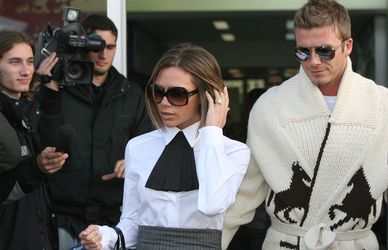 Victoria e David Beckham festeggiano 23 anni di matrimonio con la benedizione di Ali G