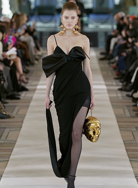 Schiaparelli Haute Couture primavera estate 2022 - immagine 24