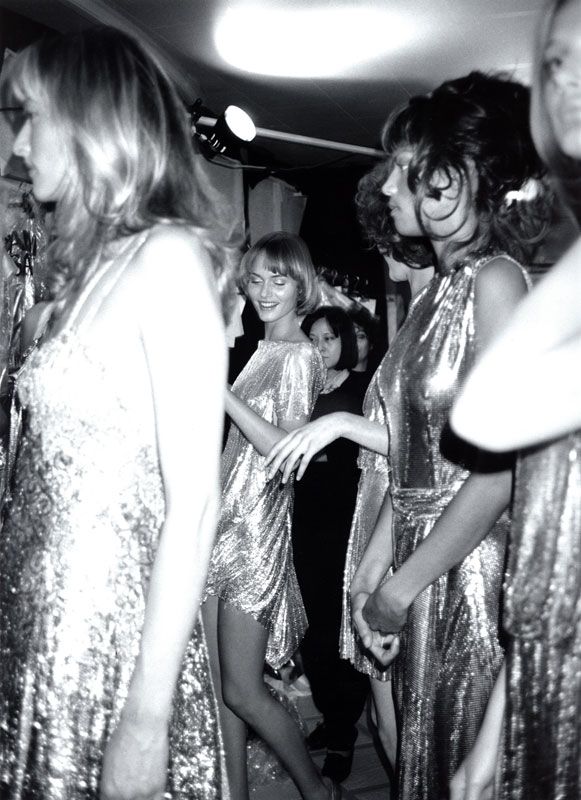 Versace, dal backstage anni 90 al 2018 - immagine 11