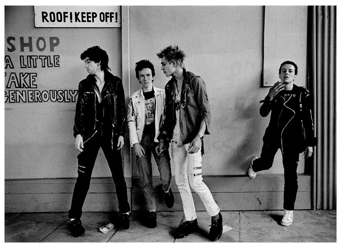 The Clash e Joe Strummer, il punk che diventa stile di vita - immagine 6