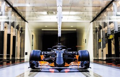 Formula 1, dentro la factory del Team Mercedes