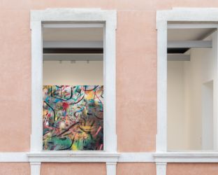 I colori di Julie Mehretu a Palazzo Grassi di Venezia: La pittura è un processo molto lento…