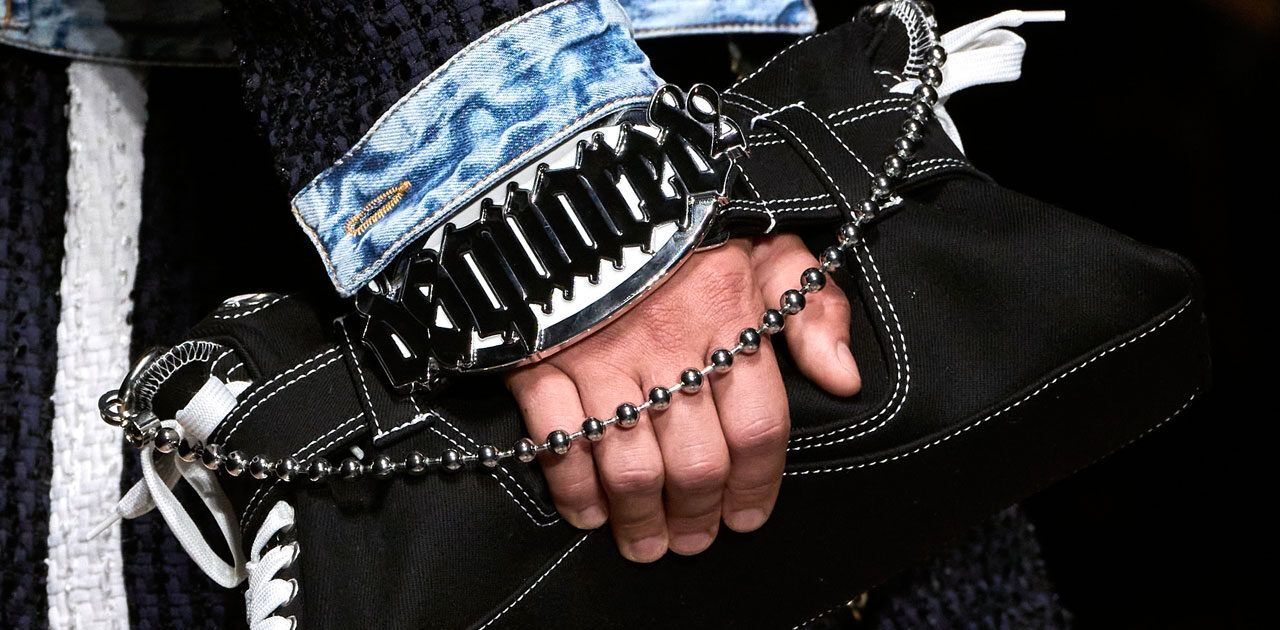 Chic Senza Eccessi, Per Brillare Basta Poco: L'accessorio Must-have Da - Foto 9