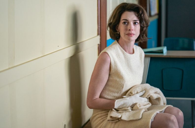 Anne Hathaway in Mothers’ Instinct: un thriller femminista?