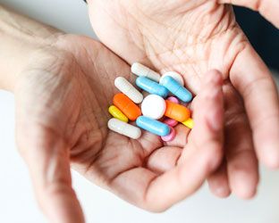 Acquisto di farmaci: le 6 regole per risparmiare senza correre rischi