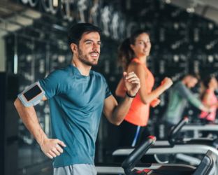 Fitness: dal certificato medico sportivo alla pianificazione degli allenamenti, le 5 regole d’oro