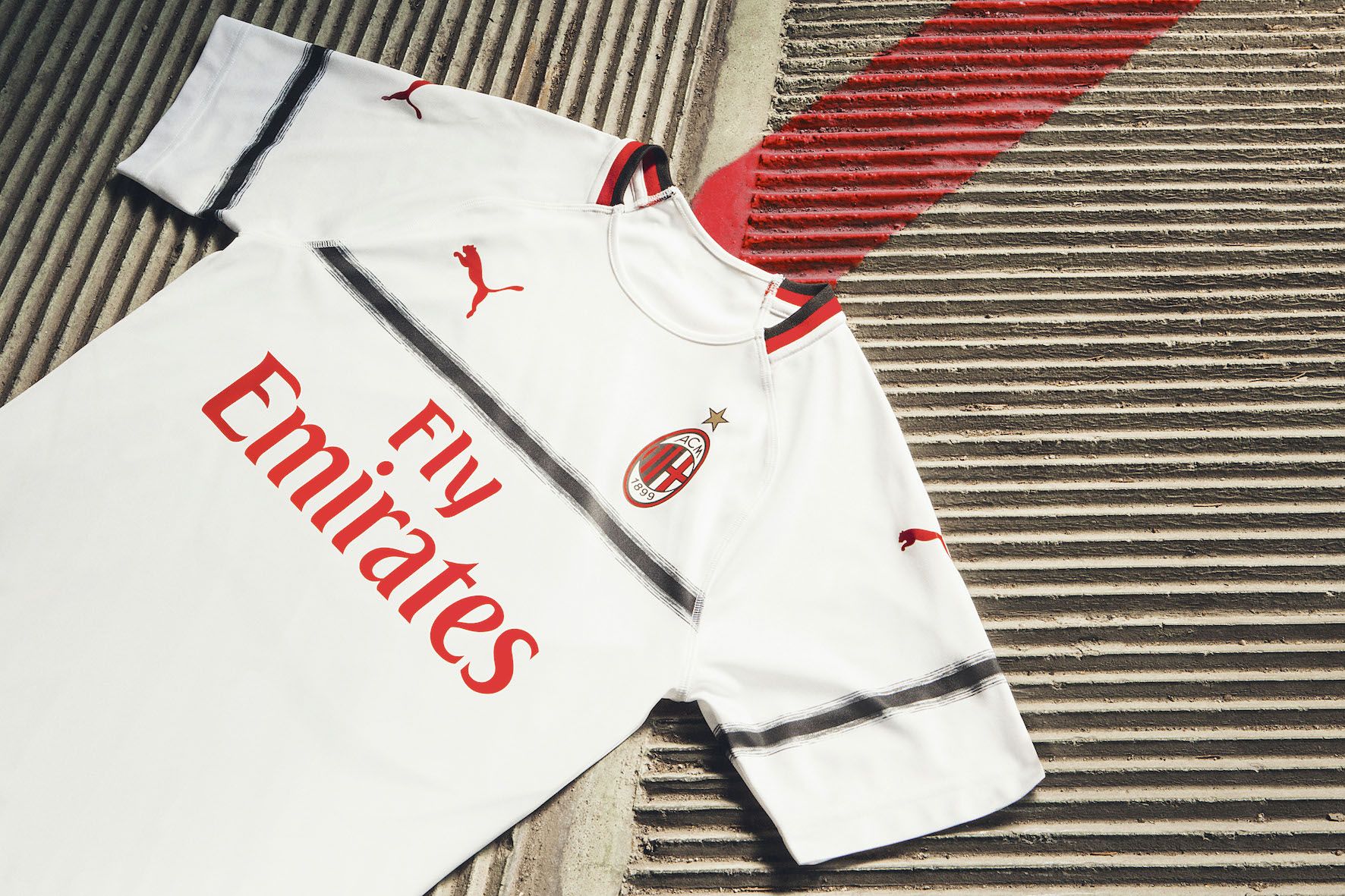 Puma ha svelato il nuovo Away Kit dell’AC Milan- immagine 2