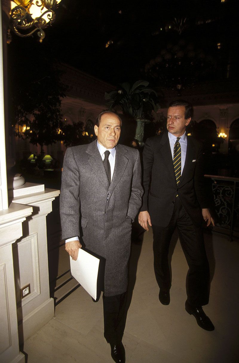 Silvio Berlusconi e i suoi look: quando gli abiti fanno il monaco - immagine 5