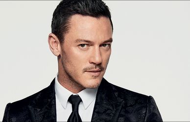 Luke Evans, the alien on the cover of Style: yes, our May issue is all about science fiction!