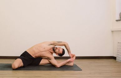 Ashtanga yoga: la meditazione in movimento