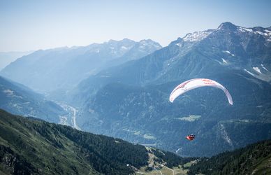 Red Bull X-Alps, i mille chilometri degli uomini volanti