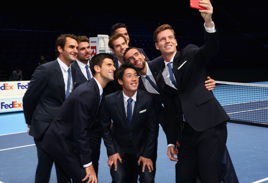 Totti e gli altri: quelli dei selfie in campo- immagine 1