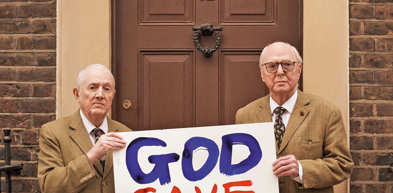 Gilbert & George sulla cover di Style di aprile con il loro God Save the King