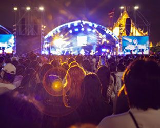 I Festival Europei imperdibili dell’estate: vacanza e musica, da Sziget a Tomorrowland