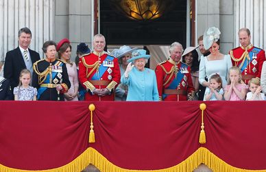 Trooping the Colour 2021 ed Elisabetta II, tra army style e ineguagliabile charme