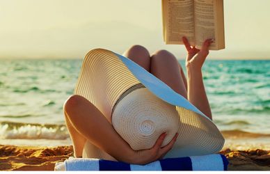Classici da mare. Cinque libri per fare bella figura in spiaggia