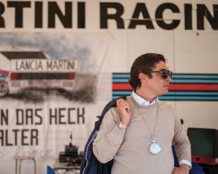 Race for Glory – Audi vs Lancia: se Scamarcio ci fa rivivere quando l’Italia batteva la Germania