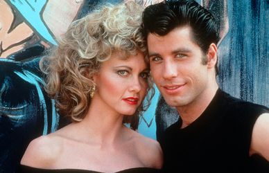 «Sarò per sempre il suo Danny»: l’addio di John Travolta a Olivia Newton-John, sua partner in Grease