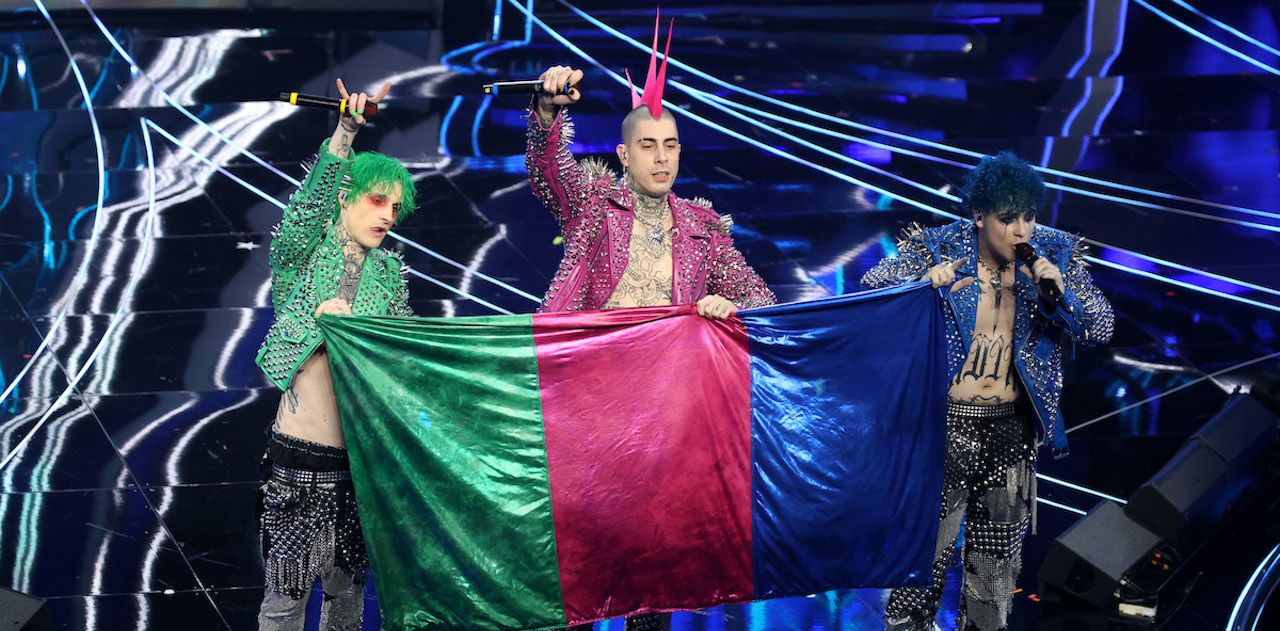 Sanremo 2024: i migliori beauty look maschili sul palco dell&#8217;Ariston- immagine 1