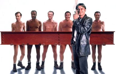 The Full Monty, da film capolavoro a serie tv con gli stessi protagonisti: ecco come sono diventati…