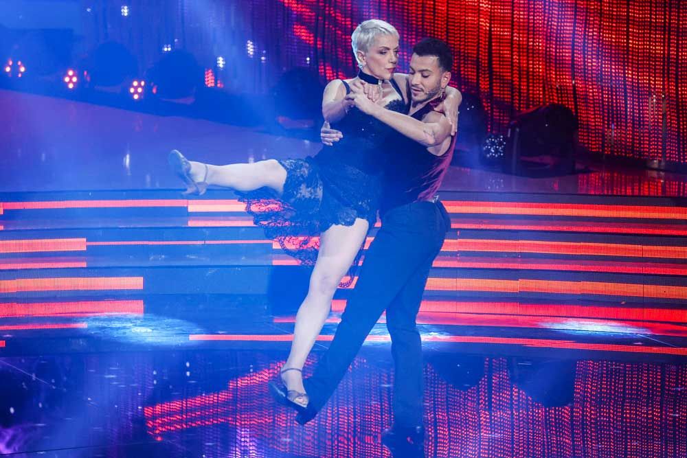 ballando con le stelle 2022 concorrenti coppie classifica quinta puntata Rosanna Banfi e Simone Casulav