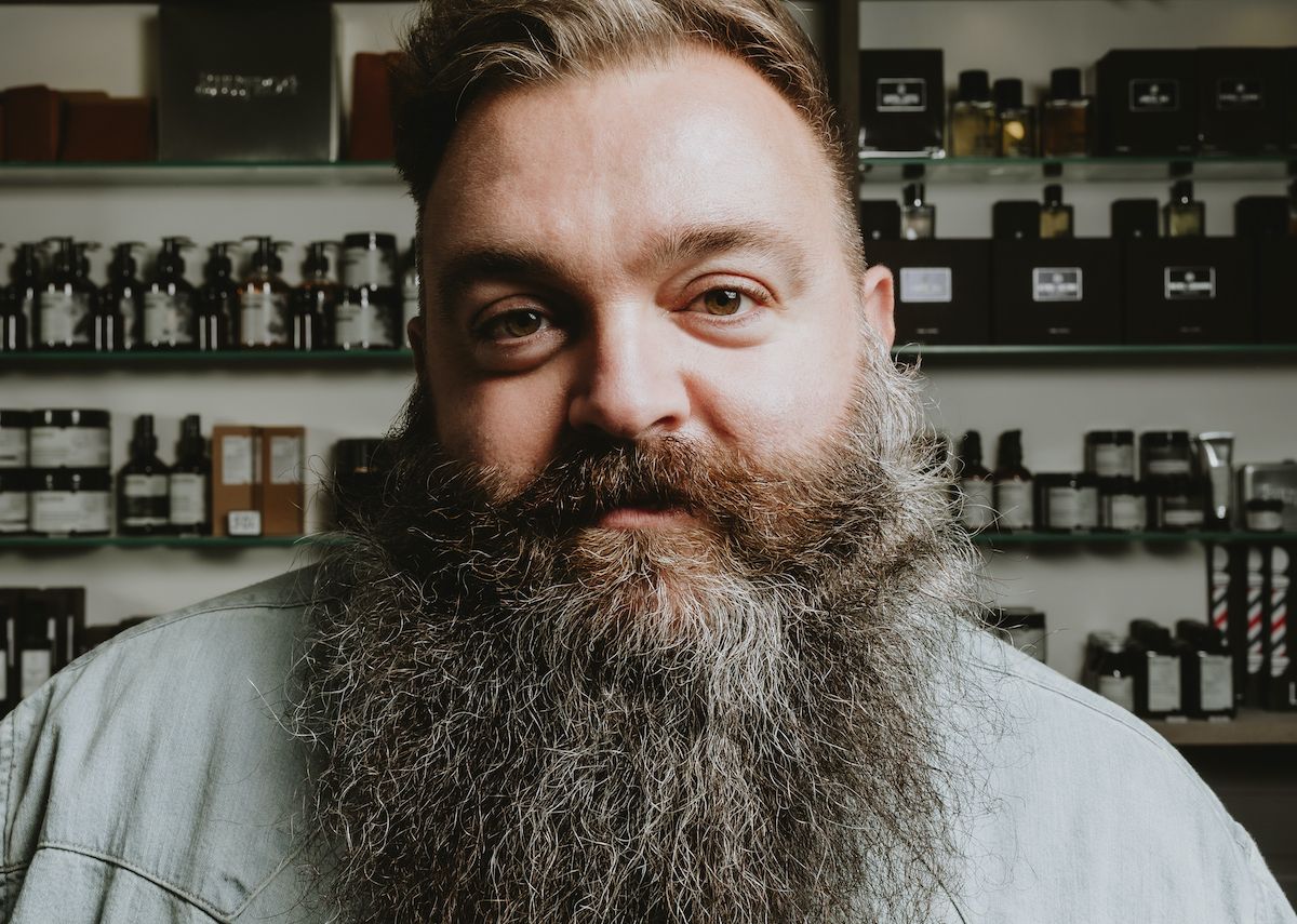 Barba Finta Nera Per Cosplay - Confezione 4 Pezzi, Stile Retrò Anni '80, Adesiva Costumi Halloween - Foto 2