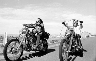 Easy Rider compie 50 anni: mezzo secolo di motociclette e cultura hippy