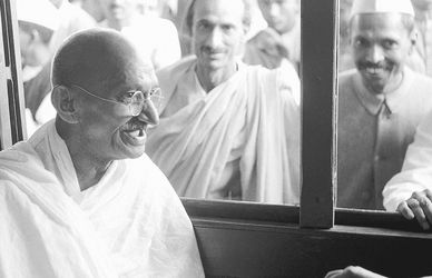 Gandhi moriva 75 anni fa: le sue frasi indimenticabili, per ricordarlo