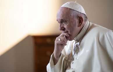 Vizi e virtù – Conversazione con Francesco. Il Papa protagonista di una serie tv