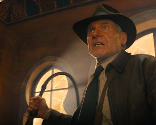 Indiana Jones e il quadrante del destino: avventure, risate, malinconia e un’icona quasi inossidabile